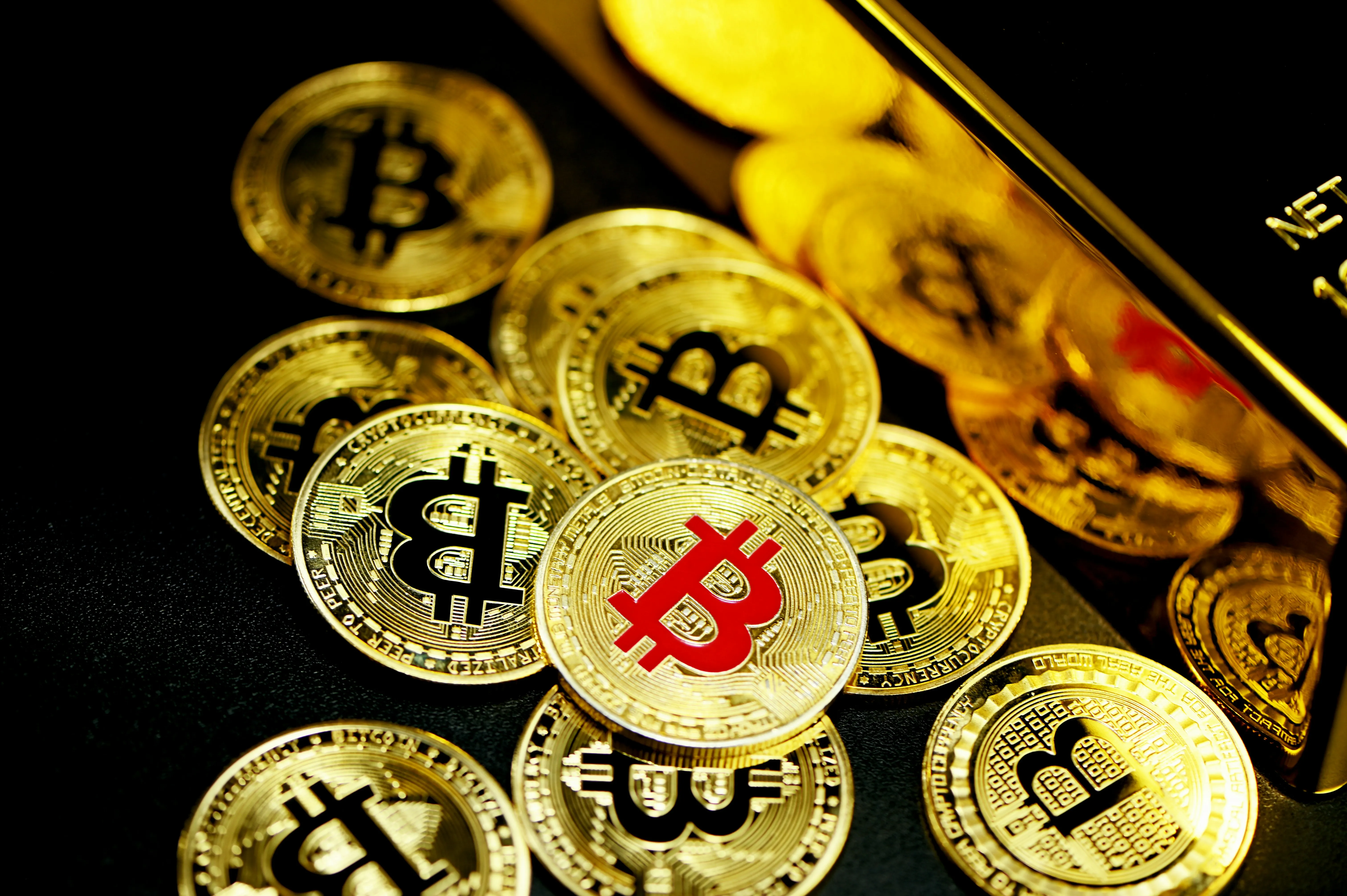 Đồng hồ và tiền bạc, biểu tượng tiết kiệm thời gian với 789bet